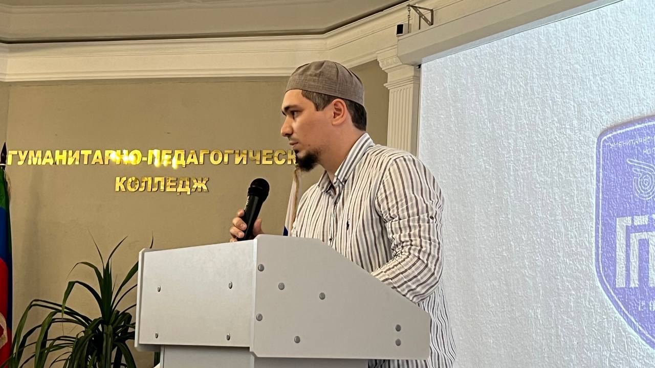 «Мухаммад ﷺ — посланник Всевышнего».